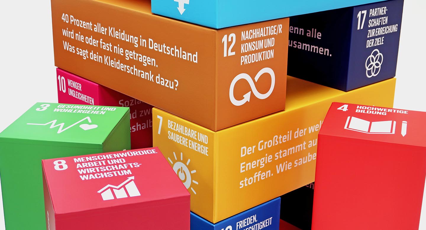 Bei KW: Foliendruck, Plotten, Folienplott, Pr&#228;zisionsverklebung, Vollverklebung